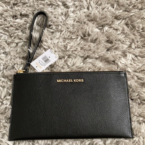 Michael Kors Handbags - Michael kors large wristlet